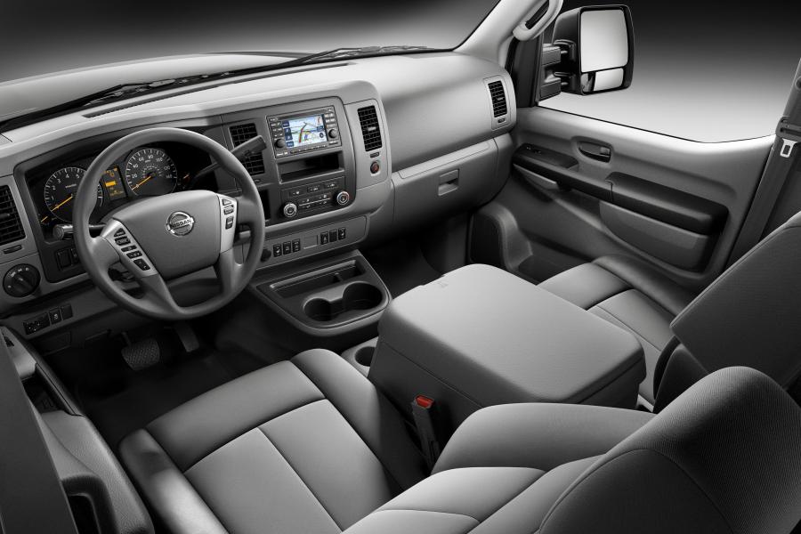  Nissan NV 2011 года  (фото 7 из 14)
